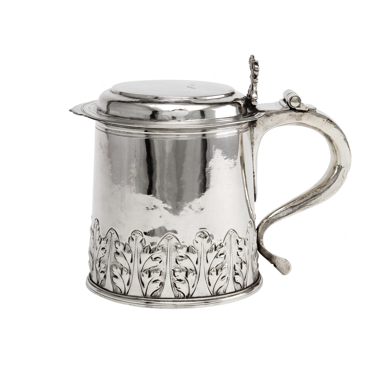 DRYCKESKANNA, silver. London 1678. Vikt ca 690 gram.