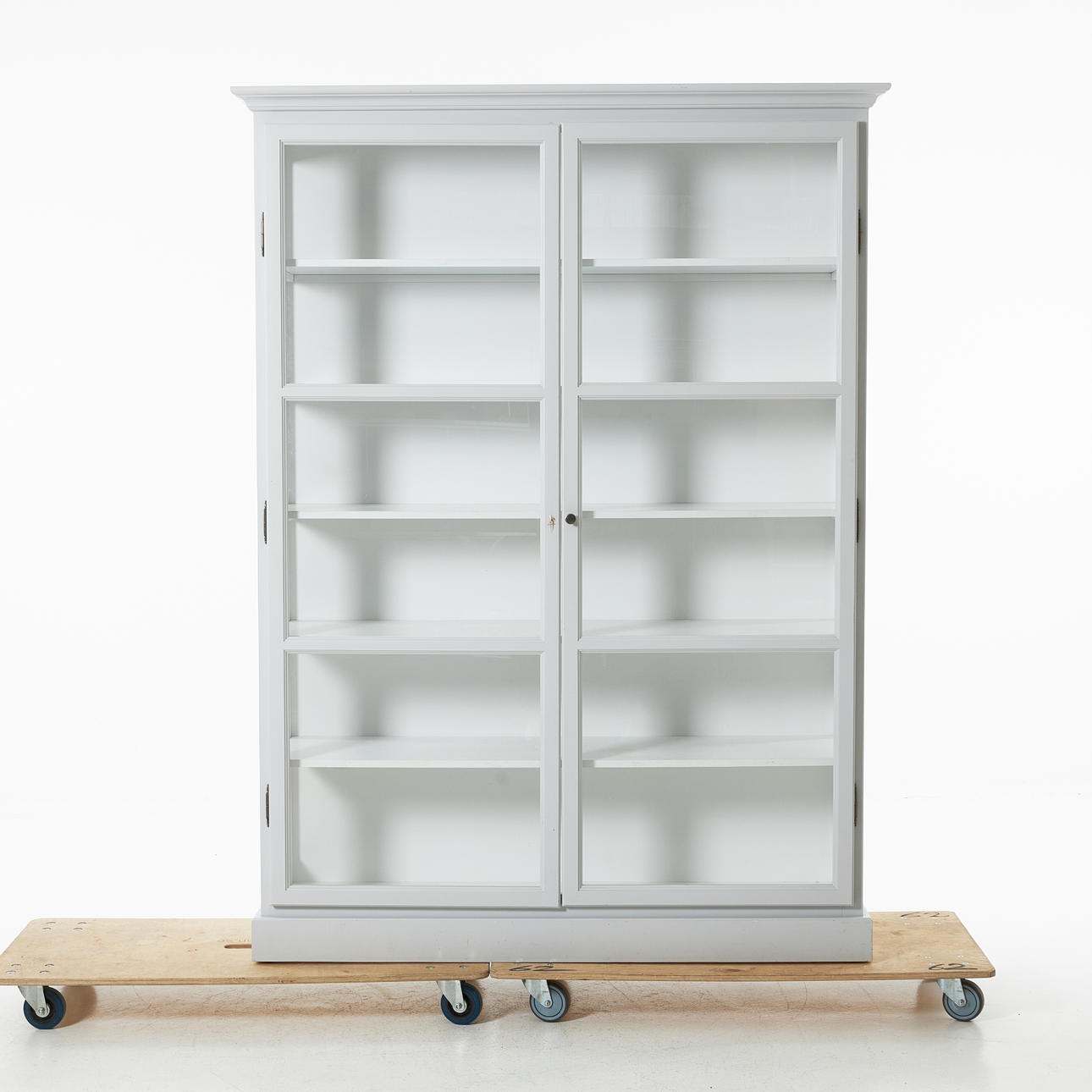 LINDEBJERG DESIGN, vitrinskåp, "V2", brickmärkt, samtida.