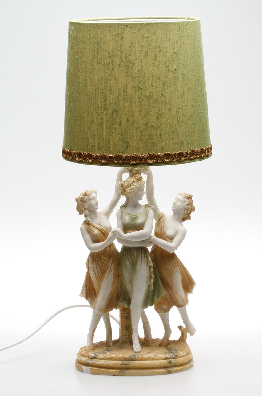 BASE DE LÁMPARA, resina, "tres gracias", 1900.