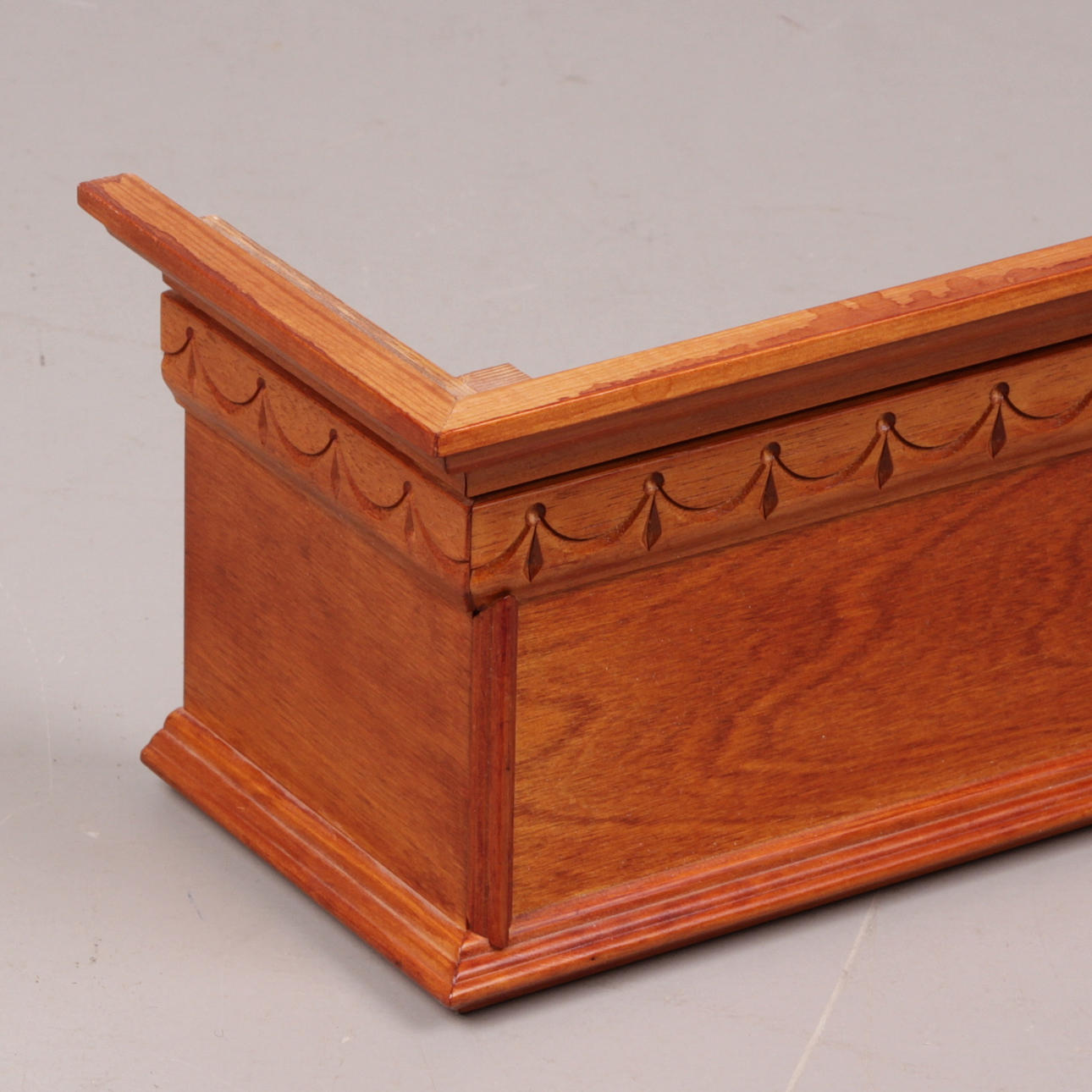 KORNISCH, trä, 1900-tal.