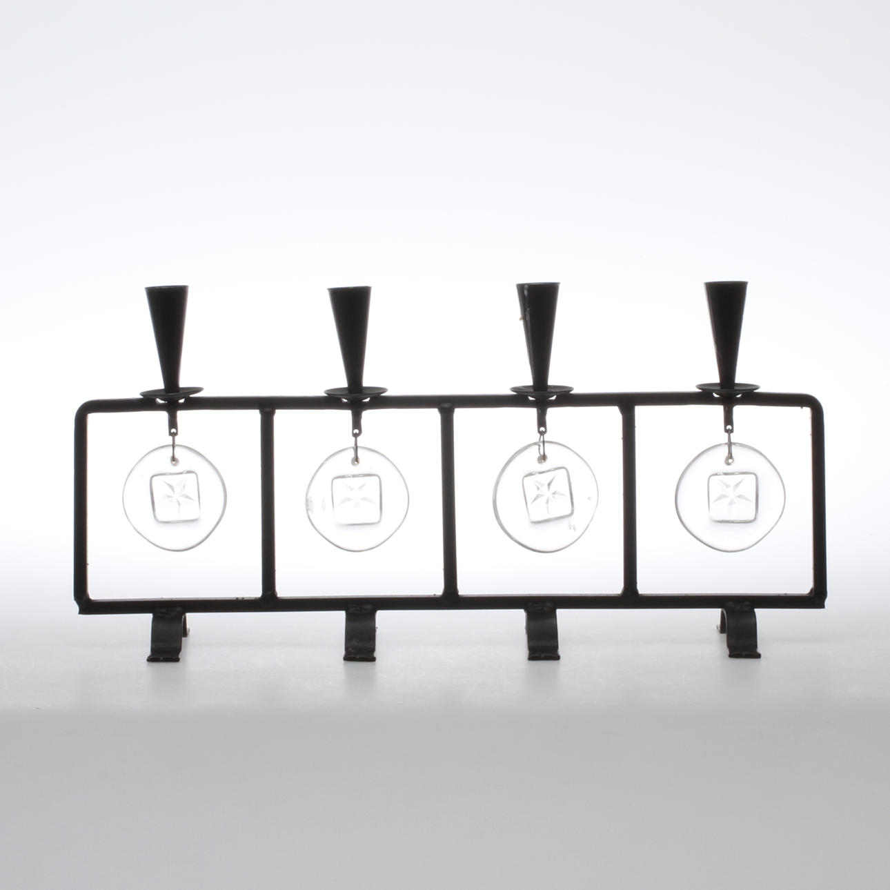 LJUSSTAKE, smide med glasmedaljonger, 1900-talets andra hälft.