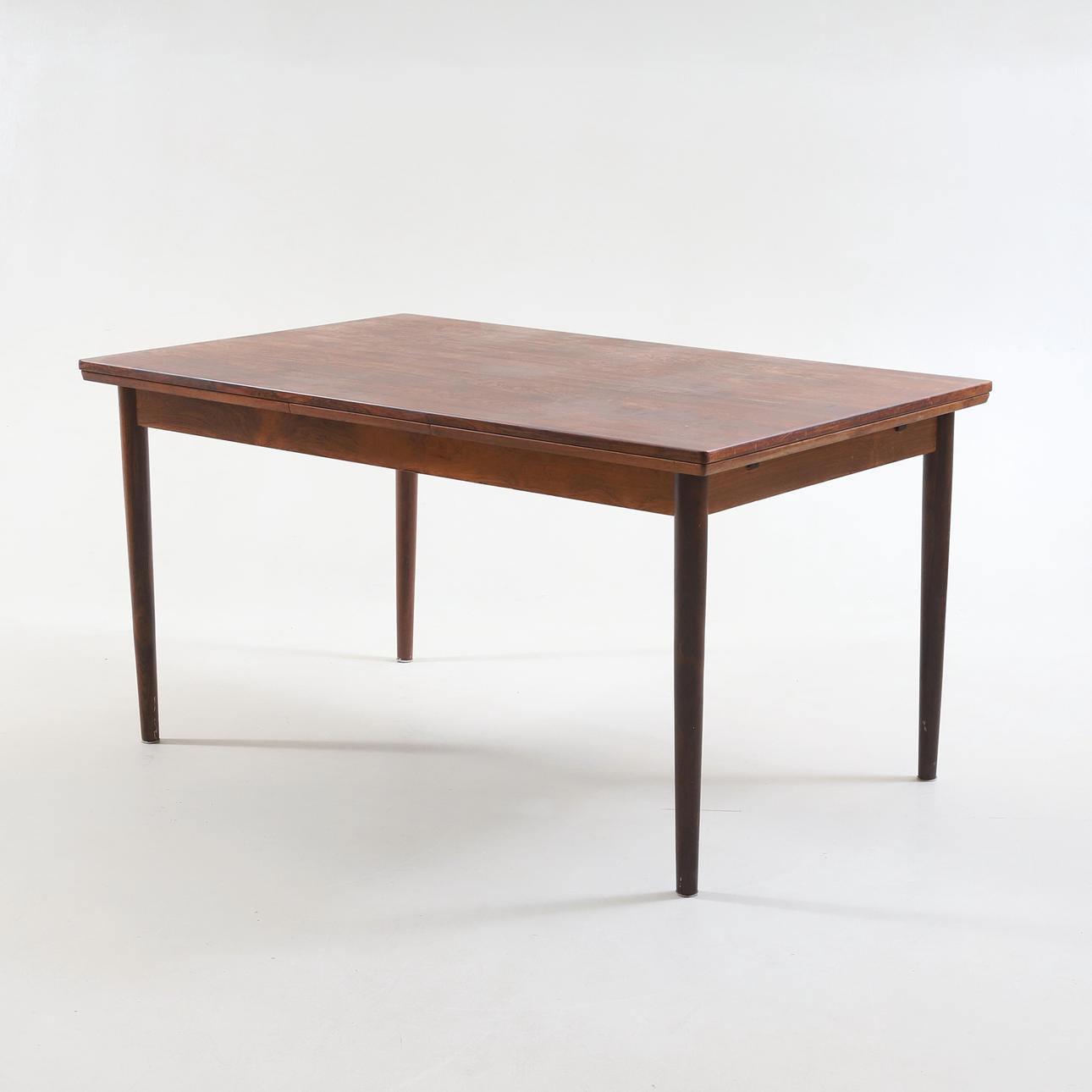Ein dänischer Esstisch aus Palisander, 1960er Jahre.