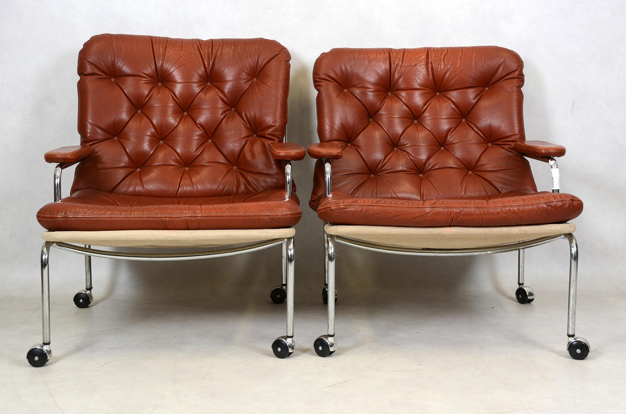 FÅTÖLJER, ett par, 1970-tal.