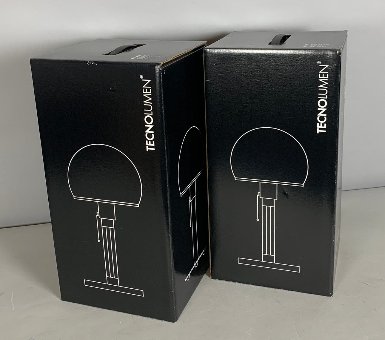 WILHELM WAGENFELD. 2x LÁMPARA DE MESA WG 24.