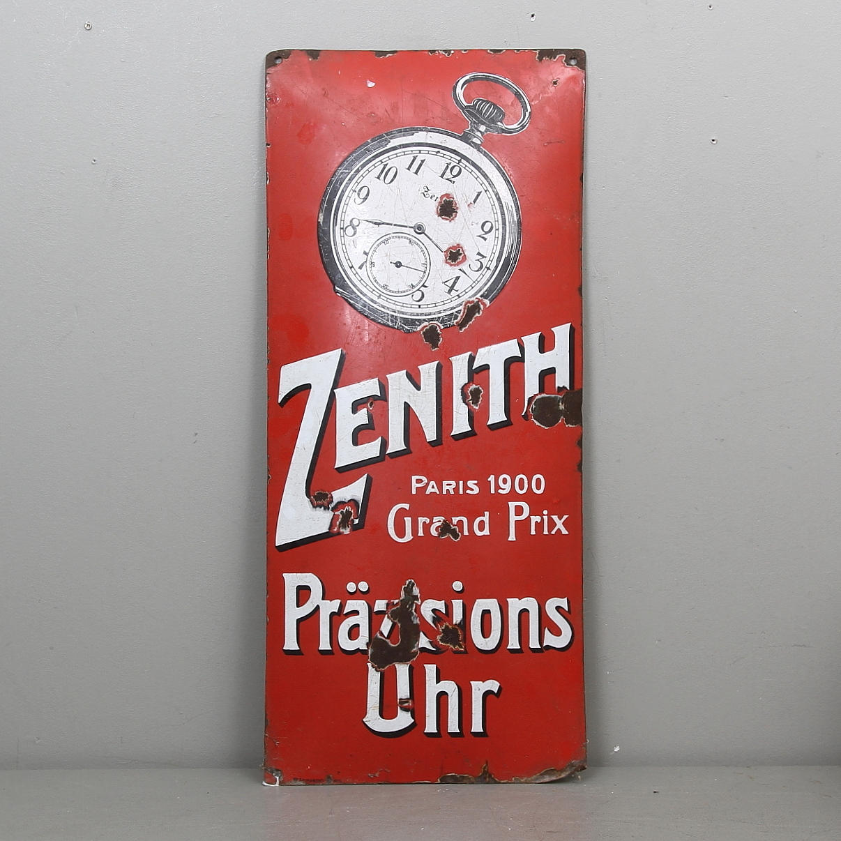 EMALJSKYLT, "Zenith Paris 1900 Grand Prix Präzsions Uhr", 1900-talets första hälft.