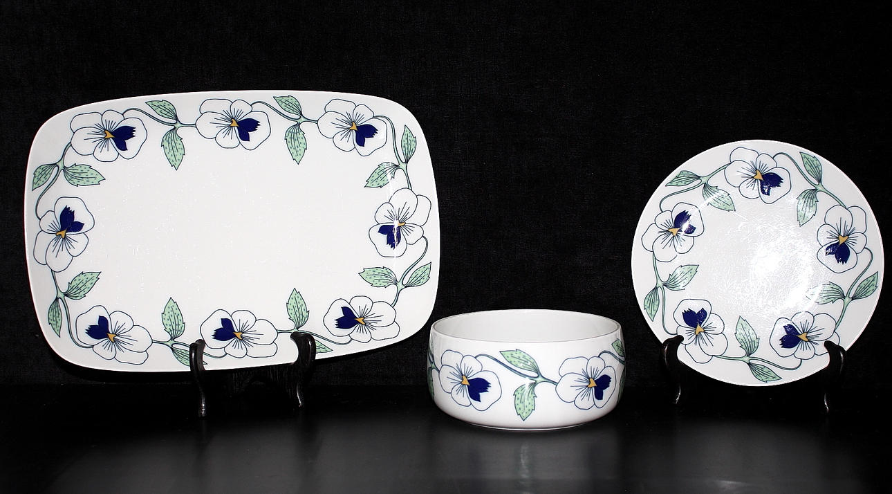 SERVISDELAR, porslin, 3 delar, Jubbeleumsservisen " Silvia" Rörstrand.