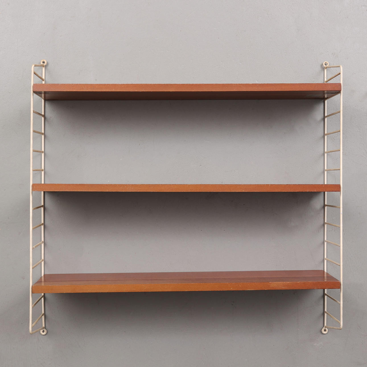 STRINGHYLLA, teak, fem delar, 1900-talets mitt.