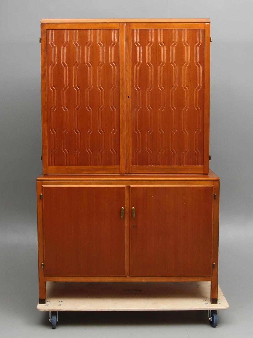 SKÅP, "589-029", David Rosén för Nordiska Kompaniets "FUTURA"-serie, Nyköping.