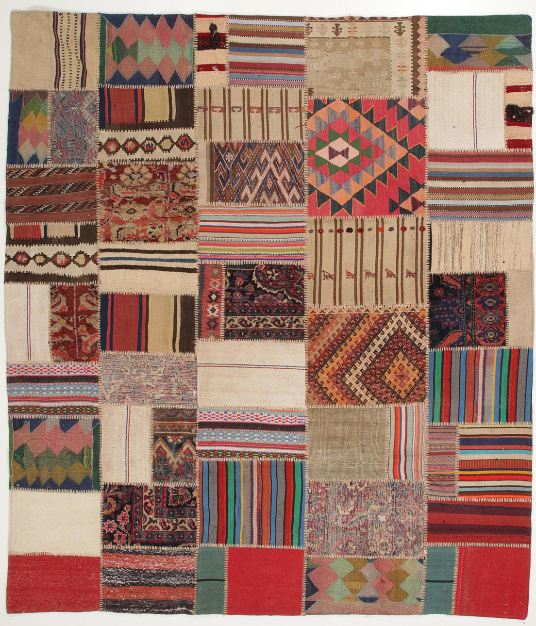 MATTA, Persisk, Patchwork, 260x220 cm.