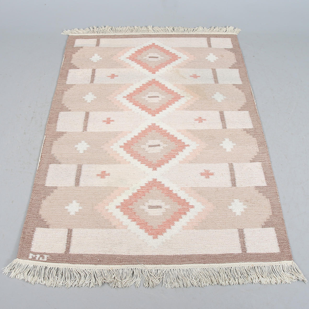 MATTA, rölakan. Signerad MJ. 182 x 125 cm.