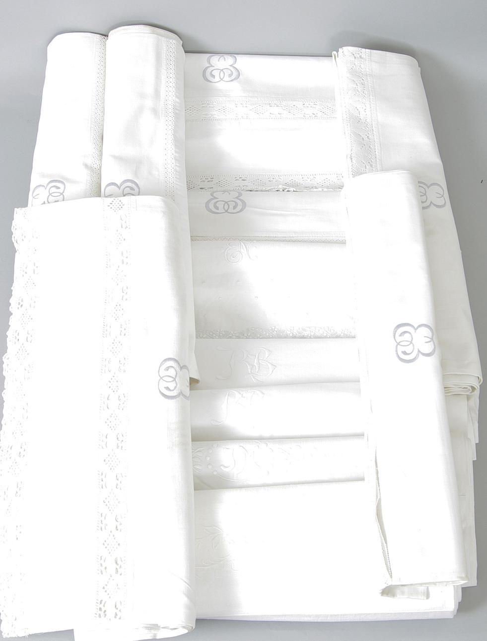 LAKAN MED SPETS OCH BRODYR.