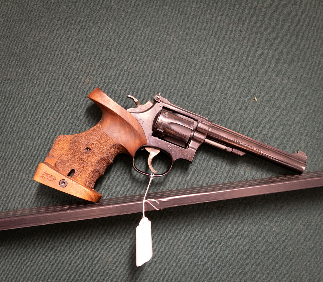 Smith & Wesson Cal. 22LR #16K6389 SE0151026.