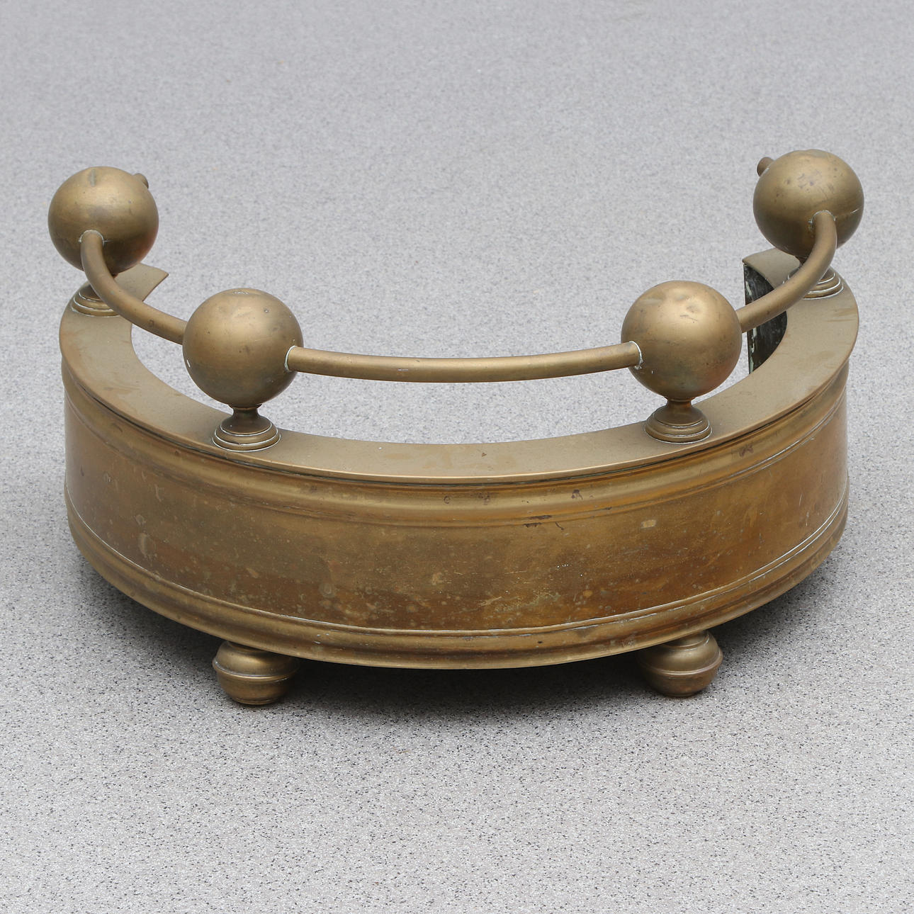 GNISTSKYDD. Mässing och plåt. 18/1900-tal.