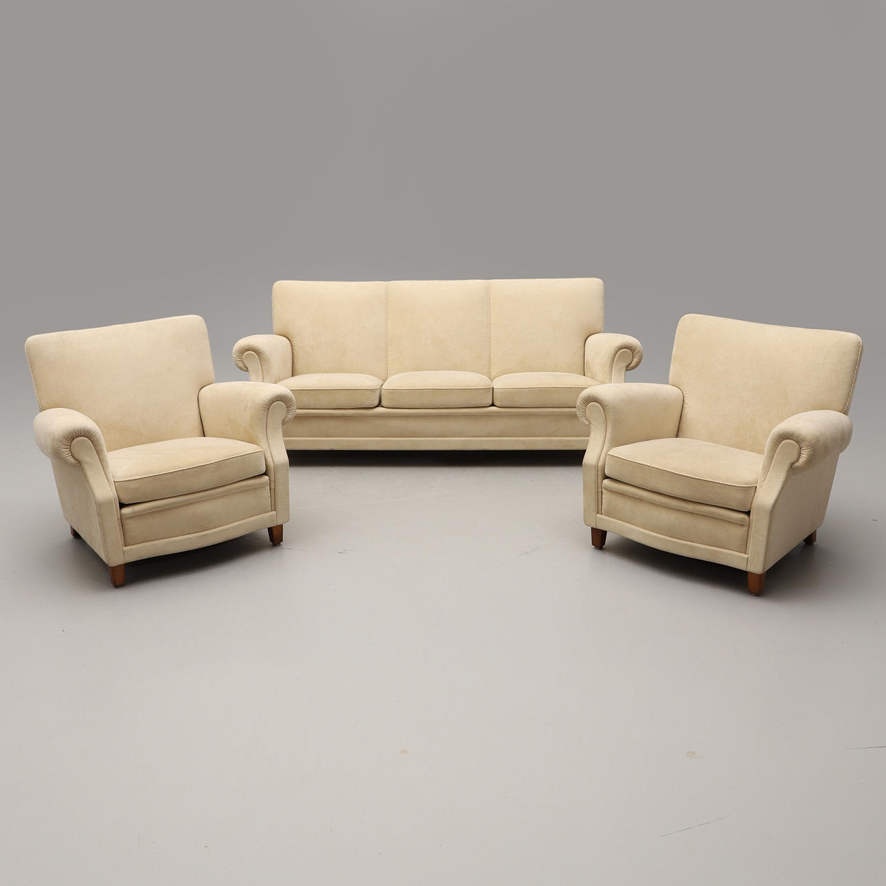 Eine 3-teilige Sofagarnitur, Dux.