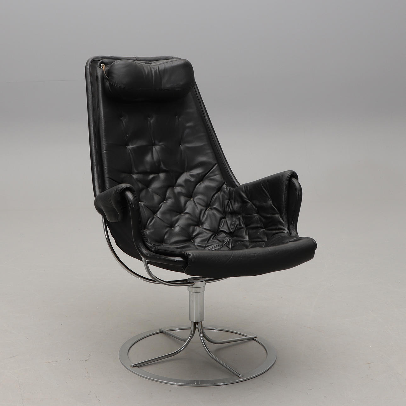 BRUNO MATHSSON. Nojatuoli, "Jetson", Dux.