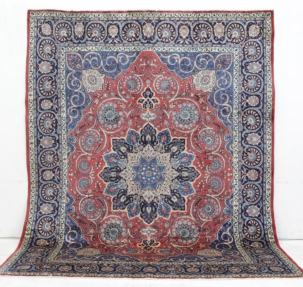 MATTA, Persisk, Nadjafabad, 393 x 304 cm.