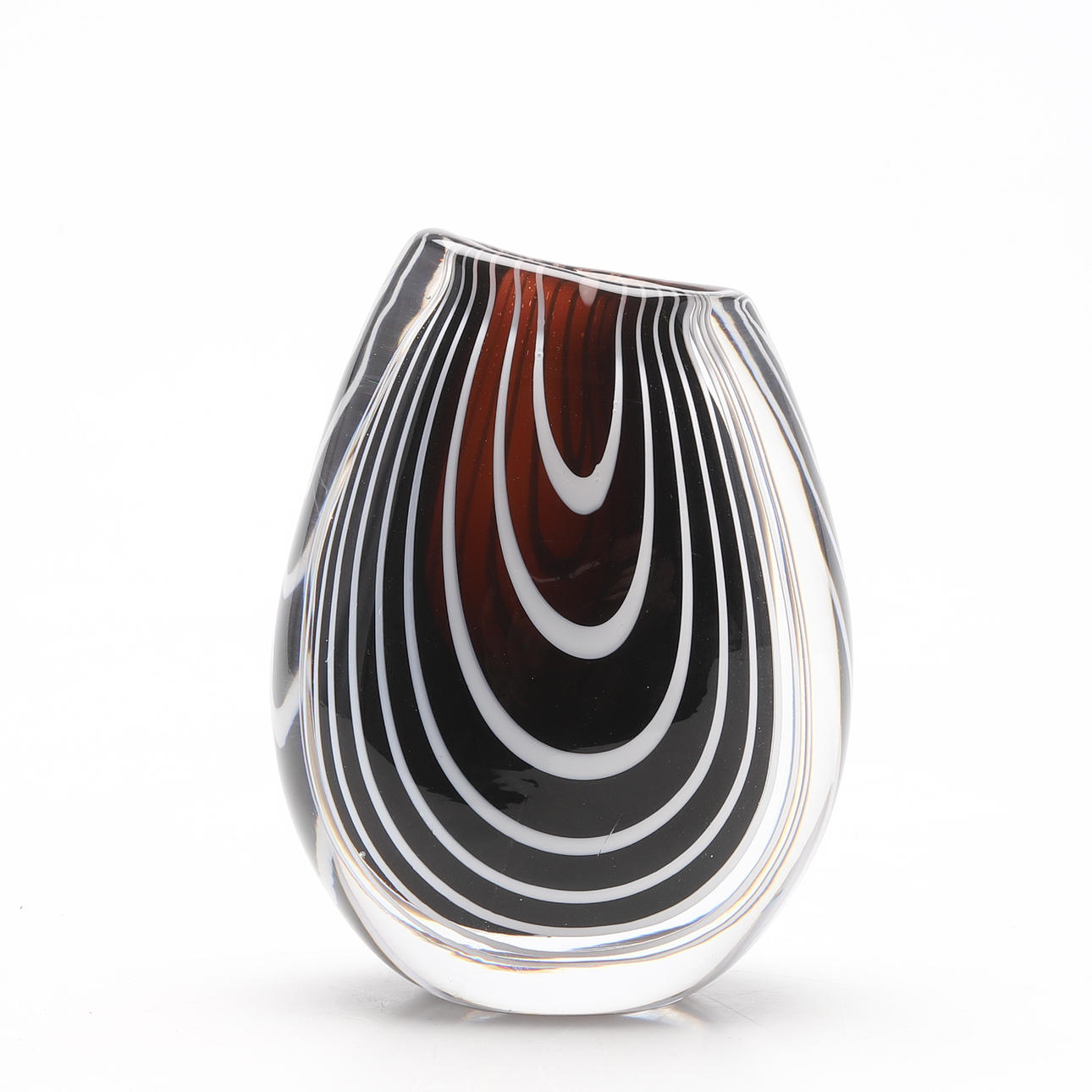 VICKE LINDSTRAND. Eine Vase, „Zebra“, Kosta.