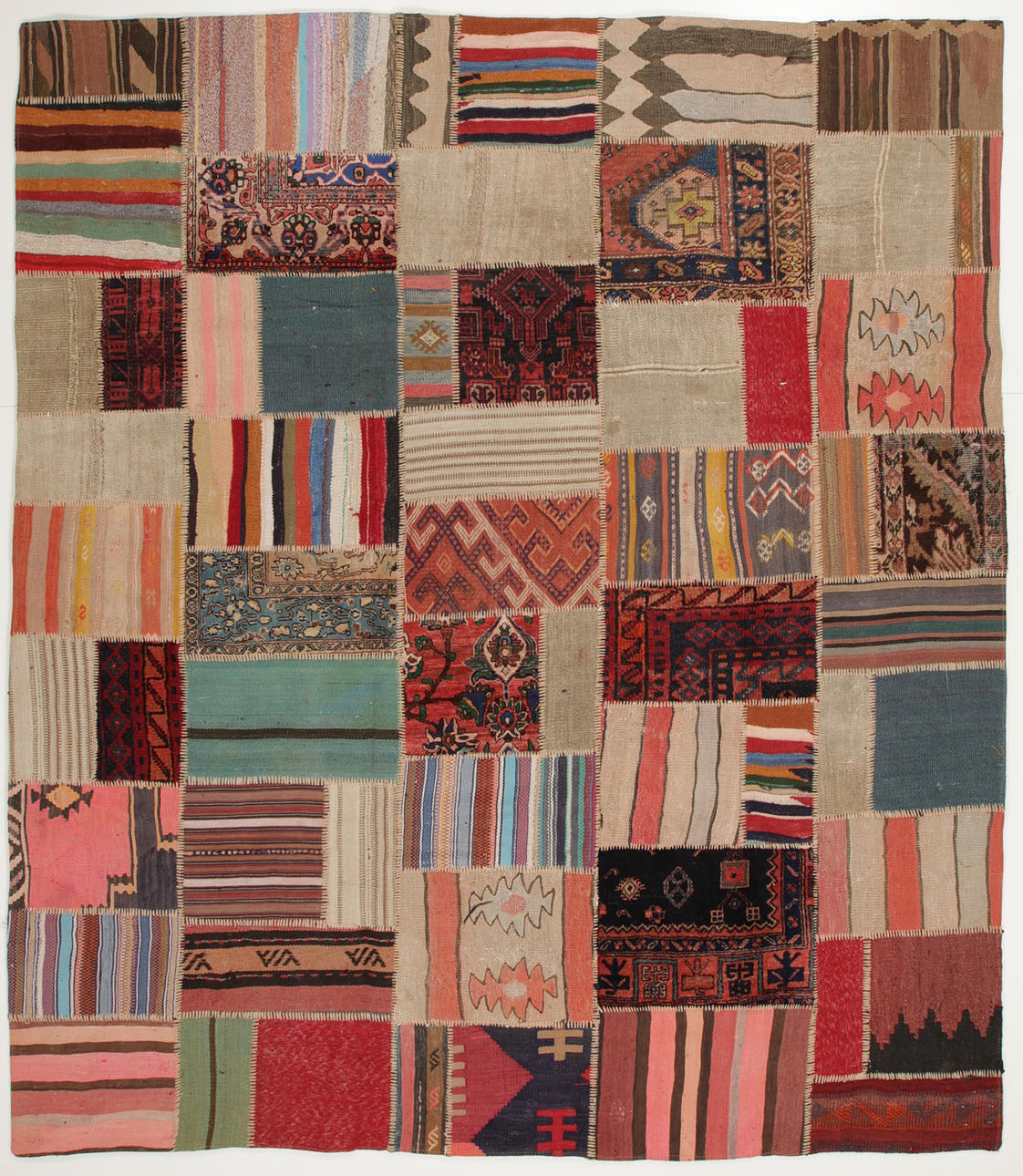 MATTA, Persisk, Patchwork, 263x230 cm.