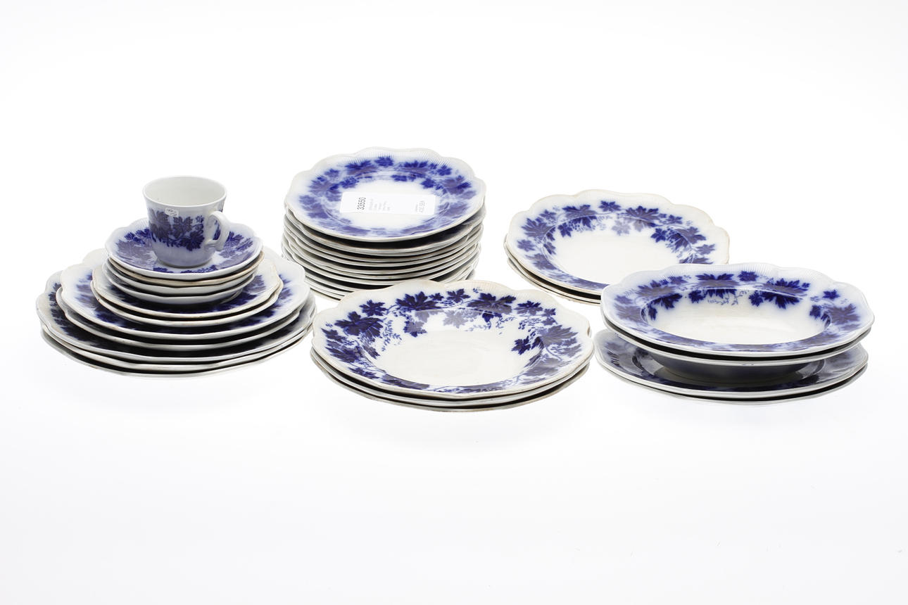 SERVISDELAR, 35 delar, "Vinranka", Arthur Percy, Gefle.