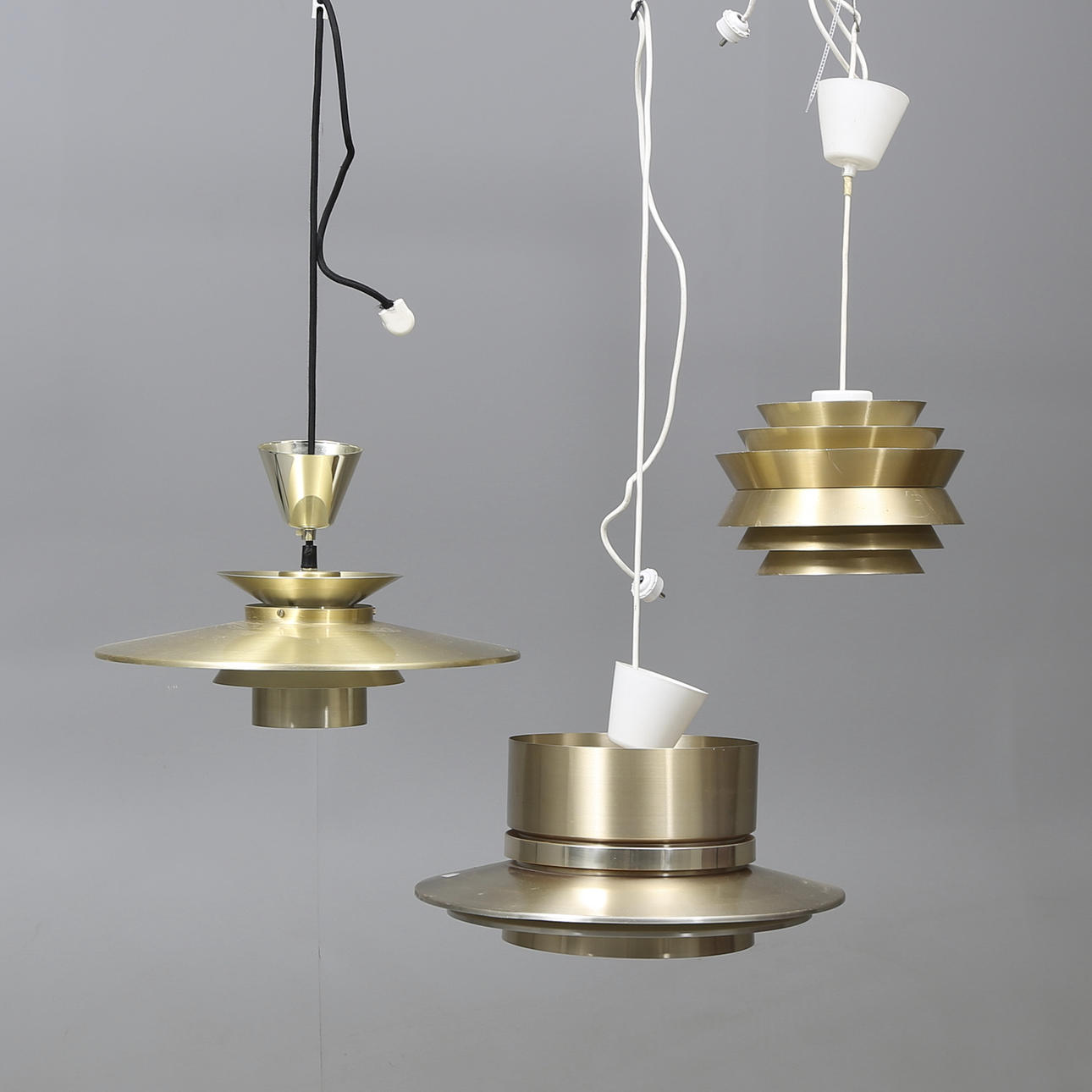 TAKLAMPOR, 3 st Bland annat Carl Thore, 1900-talets andra hälft.