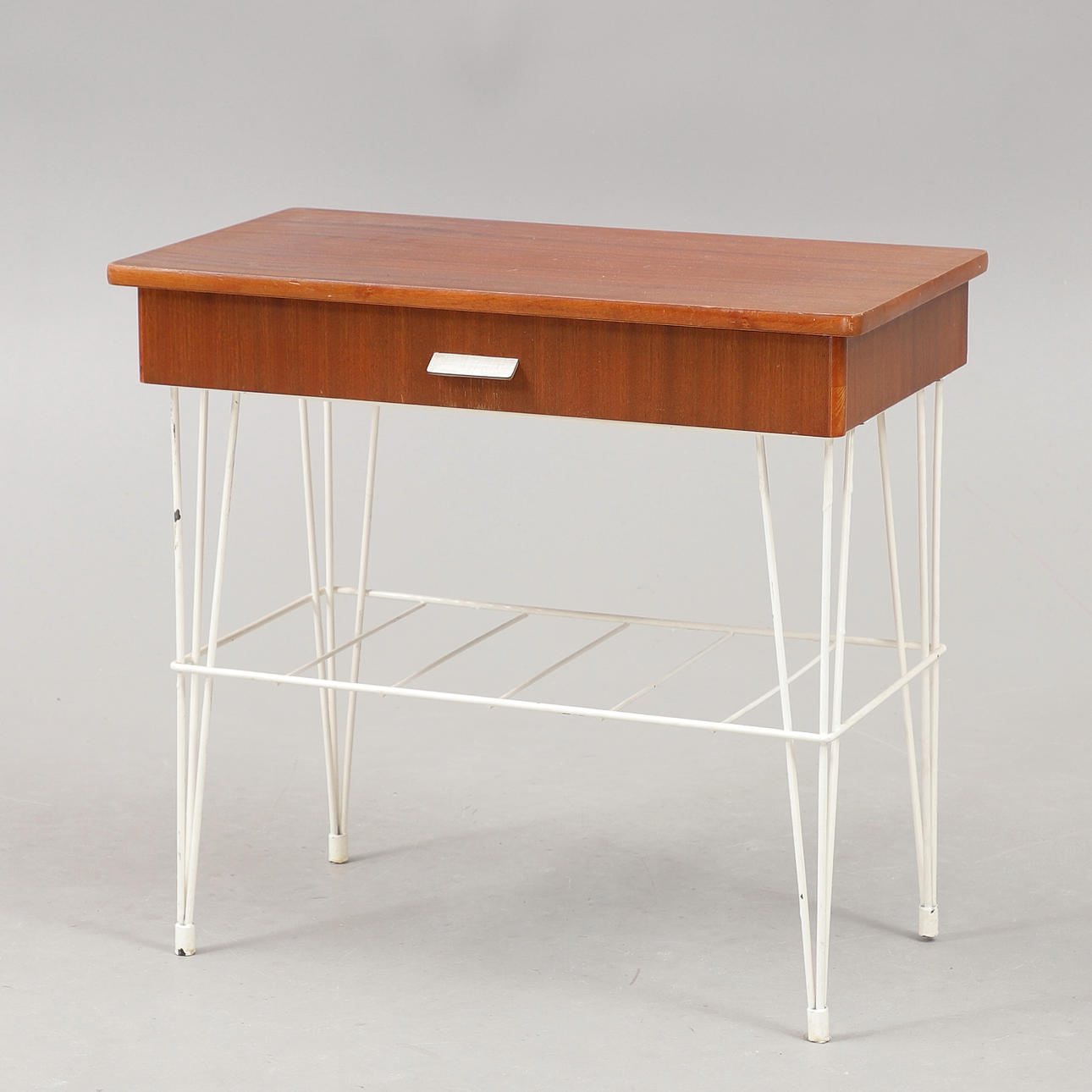 SÄNGBORD, stringmodell, teak, 1950-tal.