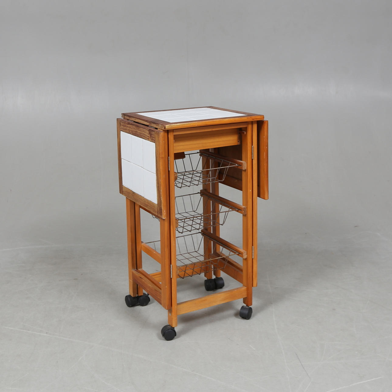 ROLLING TABLE, Livarno.