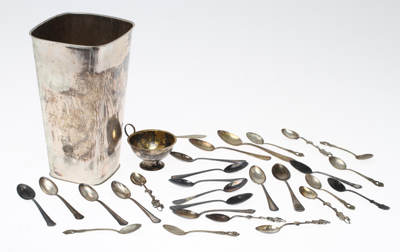 PARTI SILVER, bland annat kaffeskedar. Total vikt 732 gram.