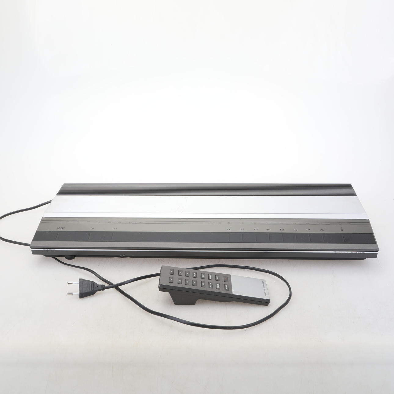 BANG & OLUFSEN, Beomaster 3300.