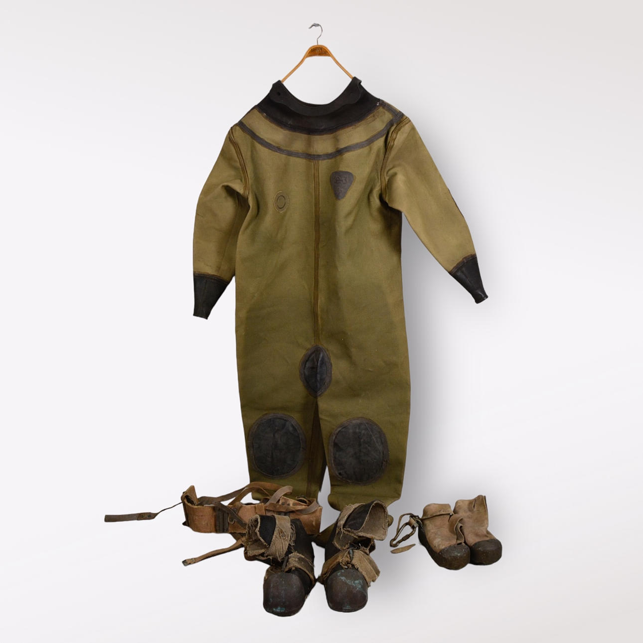 TUNG DYKKERDRAGT, USSR.