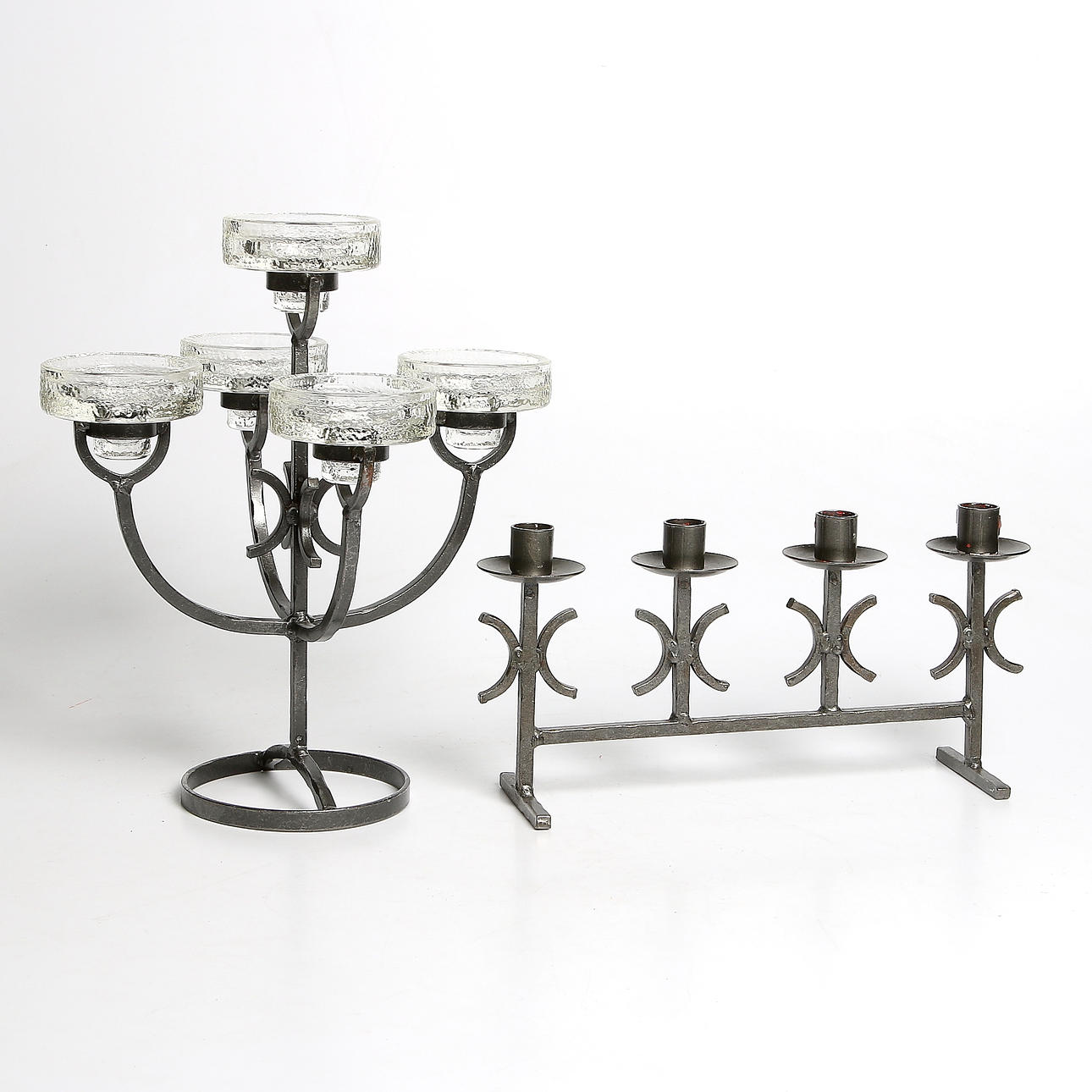 KANDELABER samt ADVENTSLJUSSTAKE, smide samt glas. 1900-talets andra hälft.