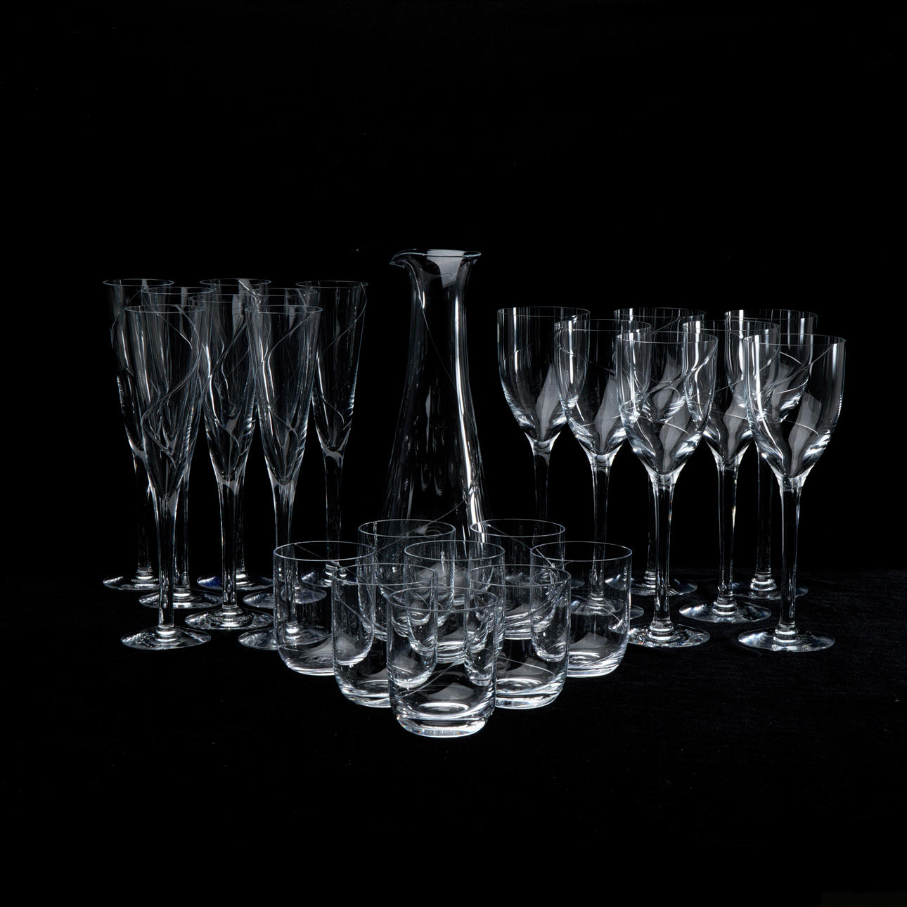 ANNA EHRNER. Serving glass, 24 dlr, “Line”, Kost boda.
