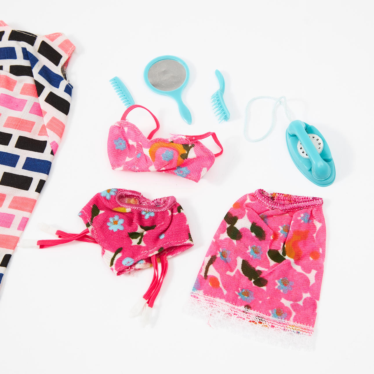 BARBIE, Outfits, (4), #1685 Underprints, #1686 Print Aplenty (both ...