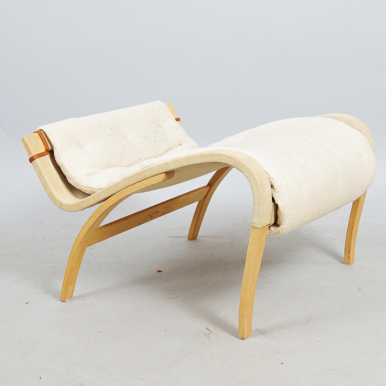 FOTPALL, "Pernilla", Bruno Mathsson, Dux.