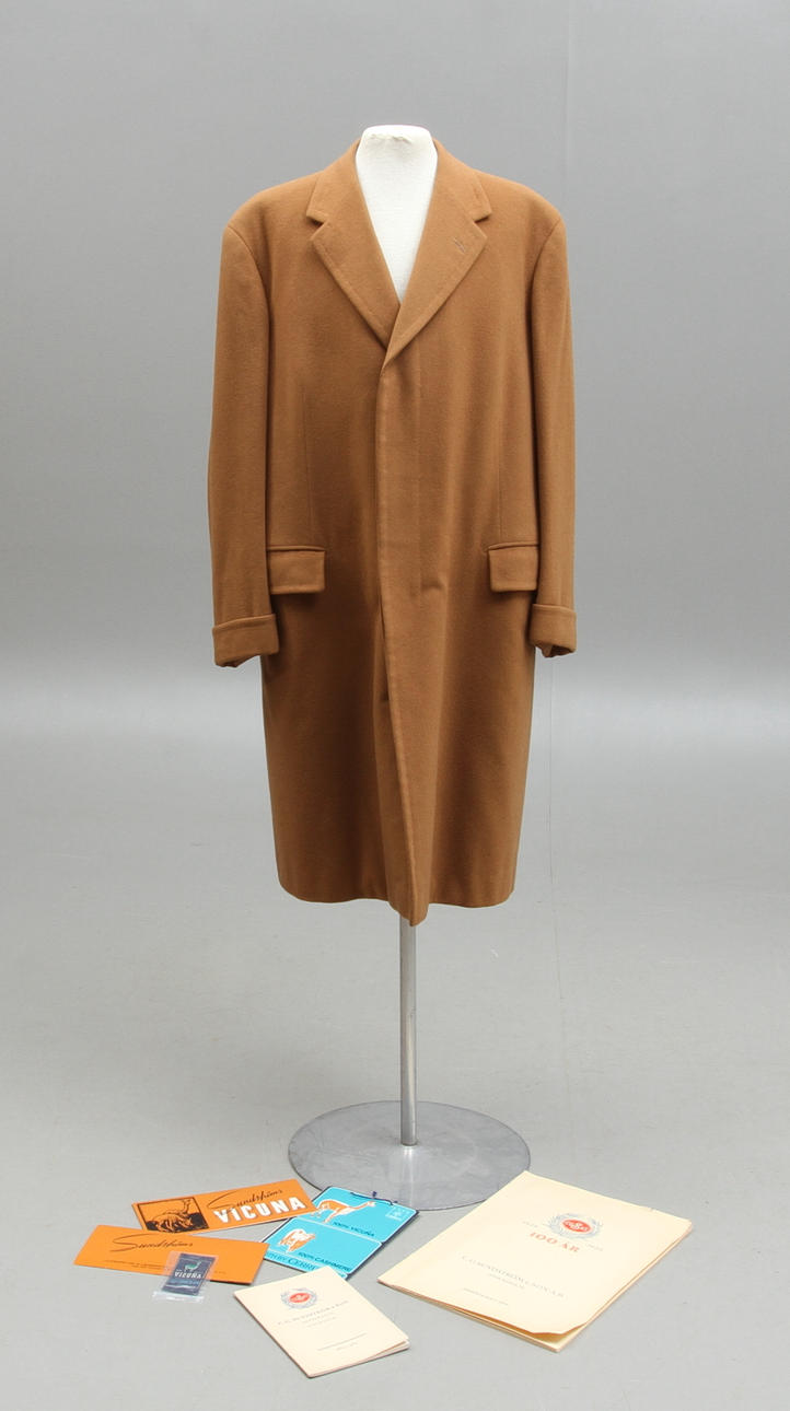 ROCK VICUNA, MEA Kunglig Hovleverantör, daterad 1966. Overcoat.