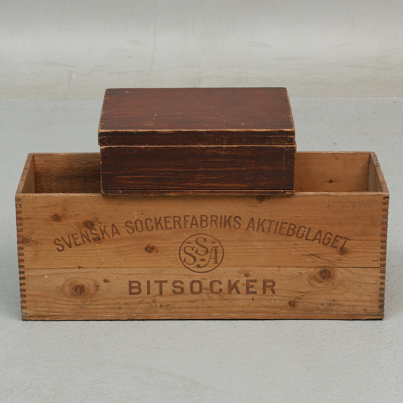 SOCKERLÅDOR, 2 st, trä.