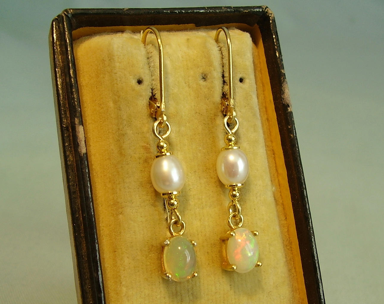 OPAL PEARL ÖRHÄNGEN, handgjorda unika.