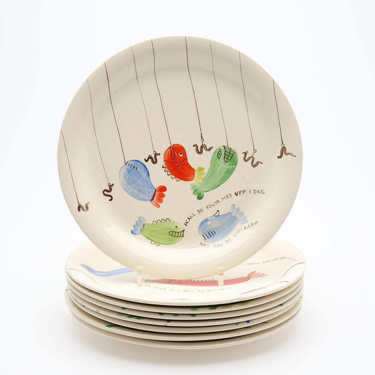STIG LINDBERG. 8 FISH PLATES, “LÖJA”, GUSTAVSBERG, FLINTWARE