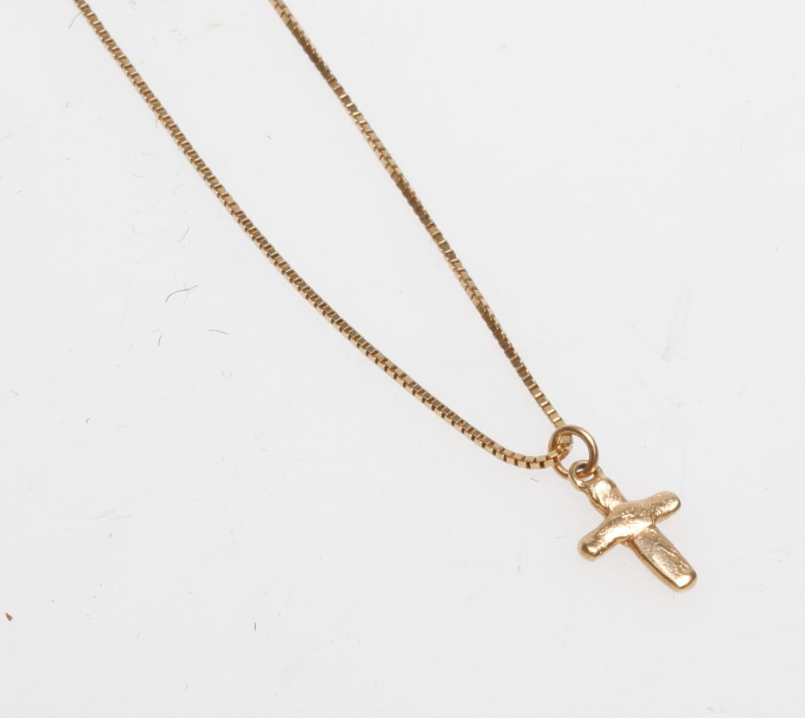 HALSKEDJA SAMT HÄNGE, 18k guld, vikt ca 3,9 gr.