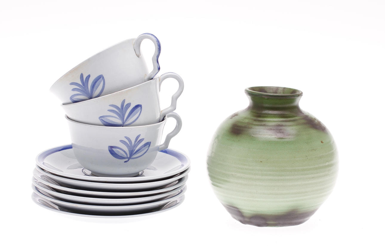 KERAMIK, 10 delar, VAS, "Grafit", Ewald Dahlskog, Gefle, KAFFESERVISDELAR, "Blått Band", Upsala Ekeby/Gefle.