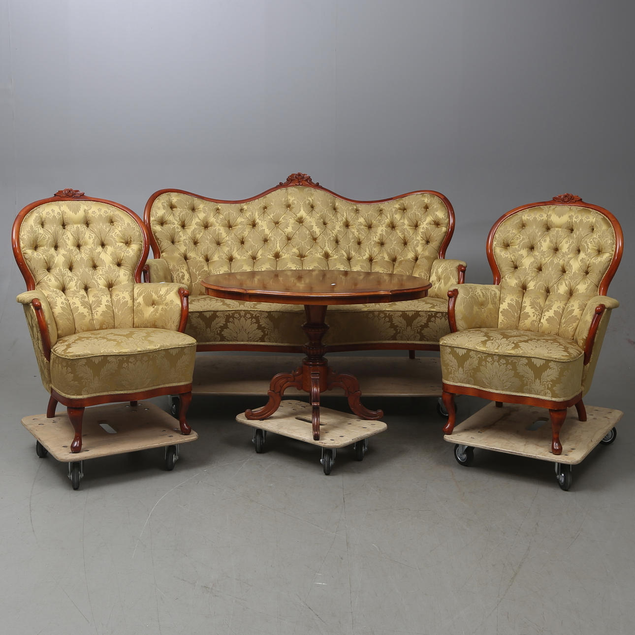 SALONGSMÖBEL, 4 delar, rokokostil, 1900-tal.