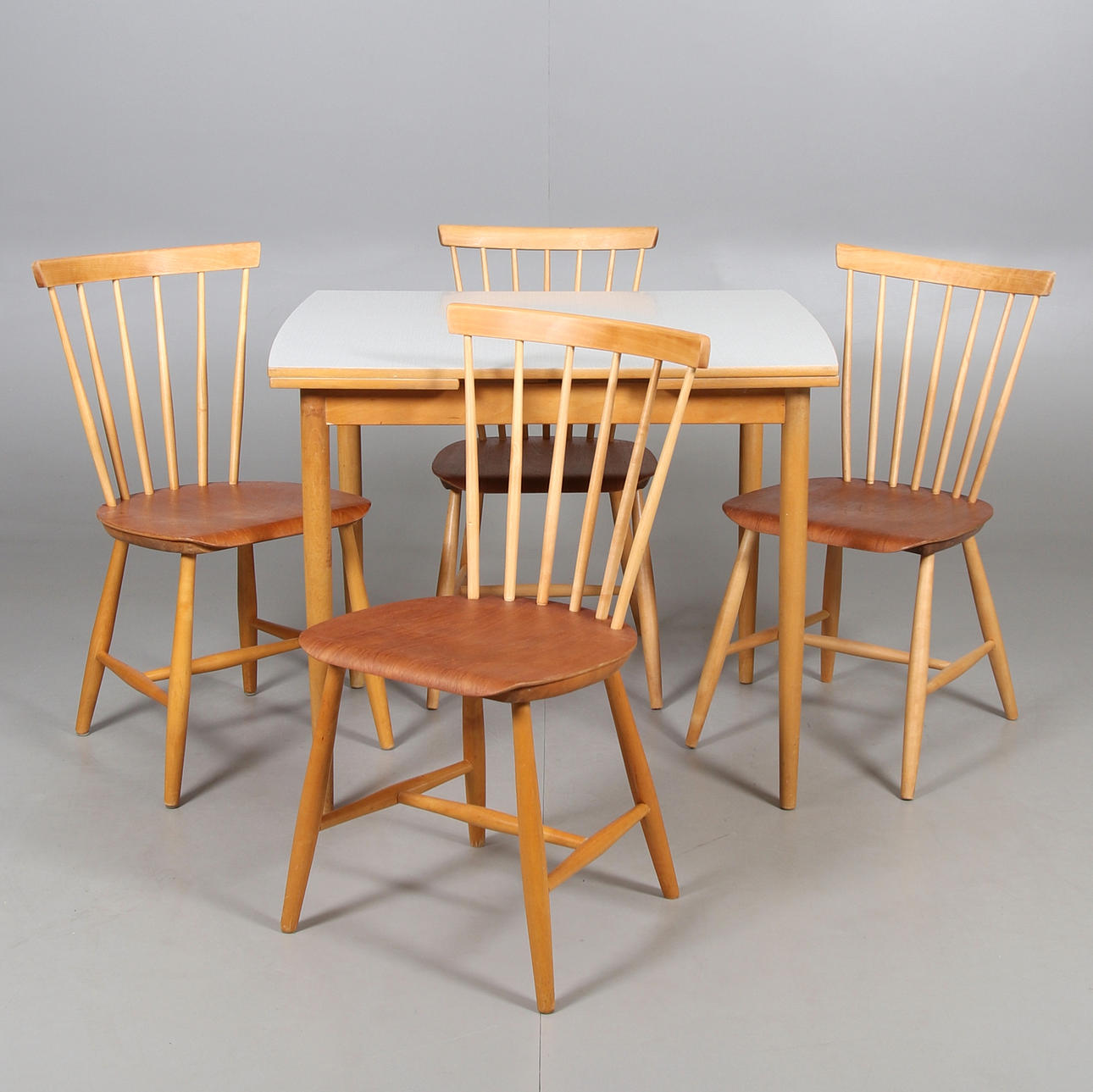 TABLE AND CHAIRS, 5 pieces, Perstorp board and pedestal chairs ...