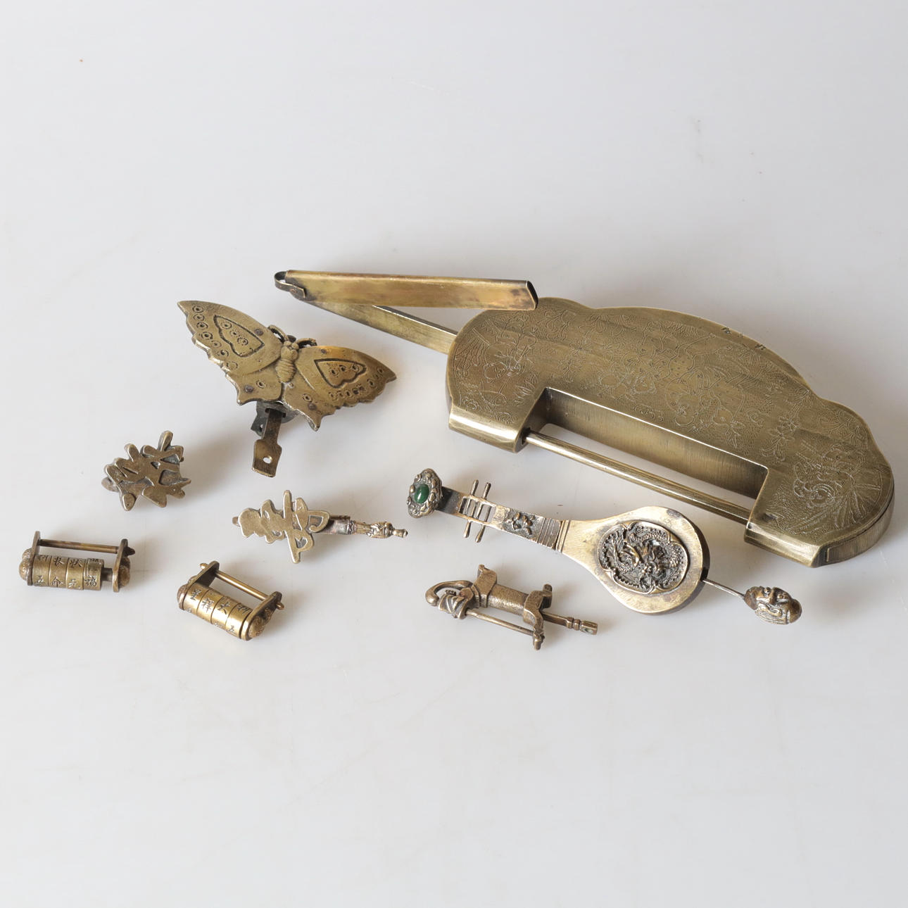 LOCK, 8 kpl, messinki, Kiina.