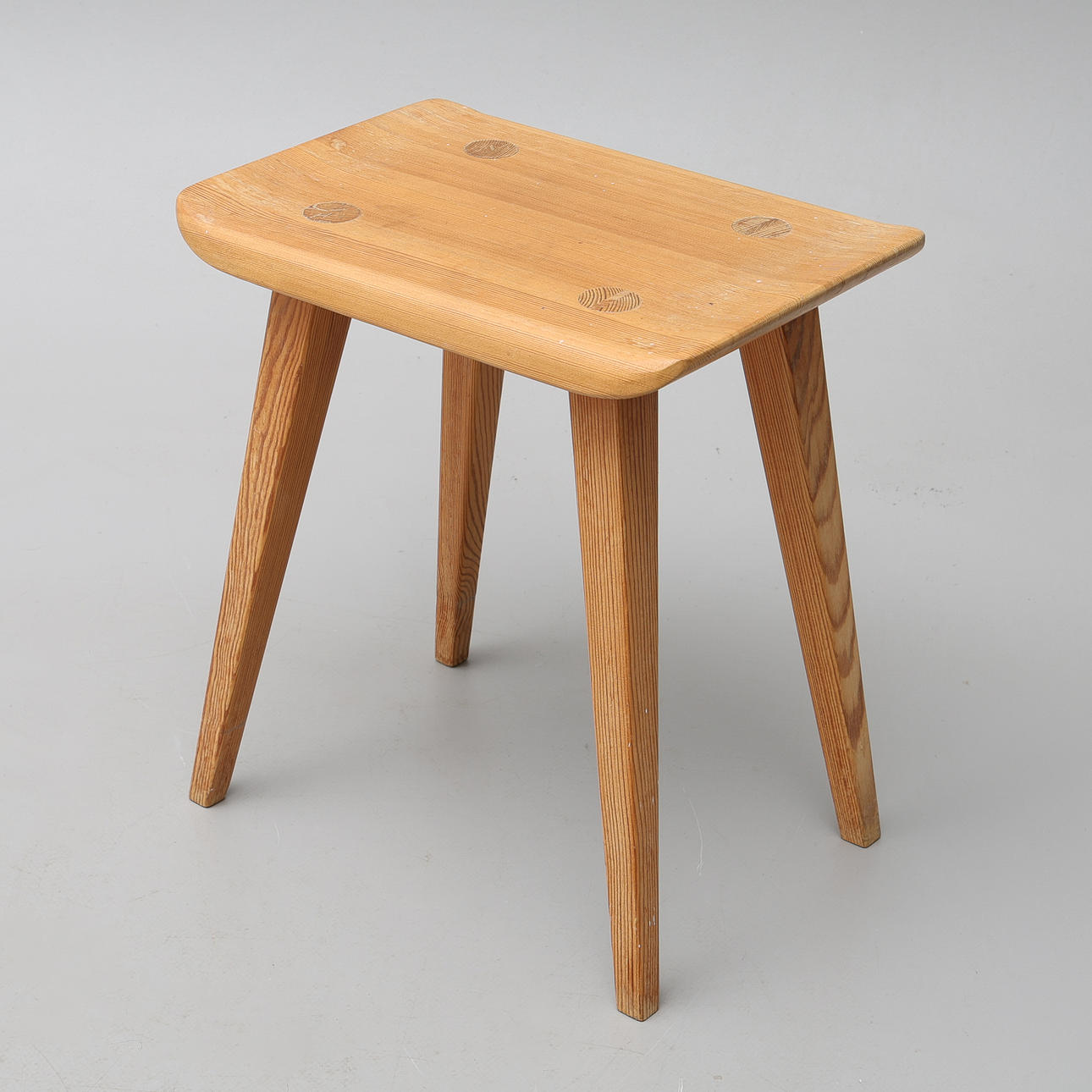 CARL MALMSTEN. STOOL, “VISINGSÖ”, WAGGERYDS MÖBELFABRIK AB.