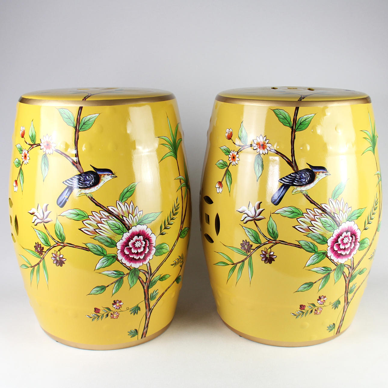 CHINESISCHE GARTENHOCKER.