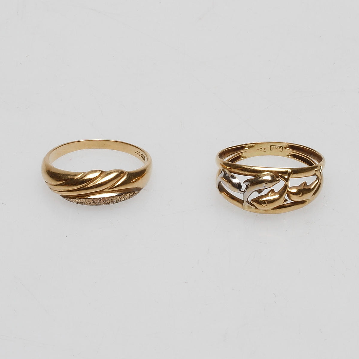 RINGAR, 2 st, 18k guld, vikt ca 3,3 gr.