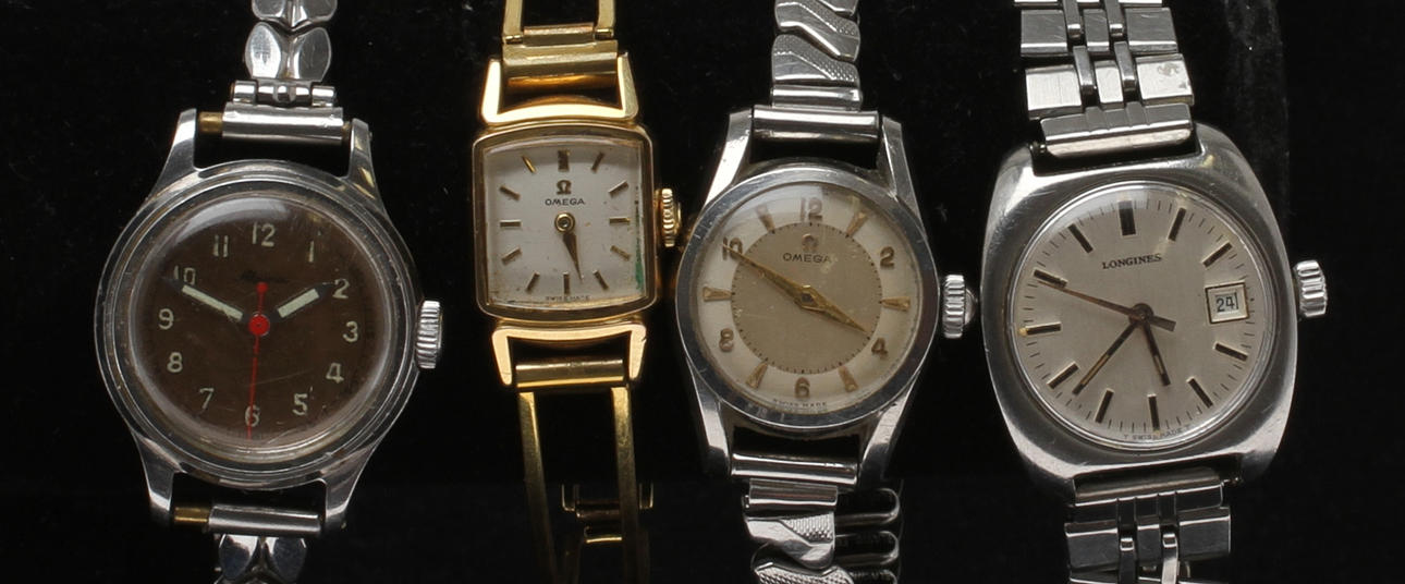 DAMARMBANDSUR, 4 st, bland annat Omega och Longines.