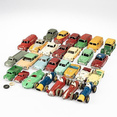 DINKY TOYS, cars, one lot. Toys - Toys - Auctionet