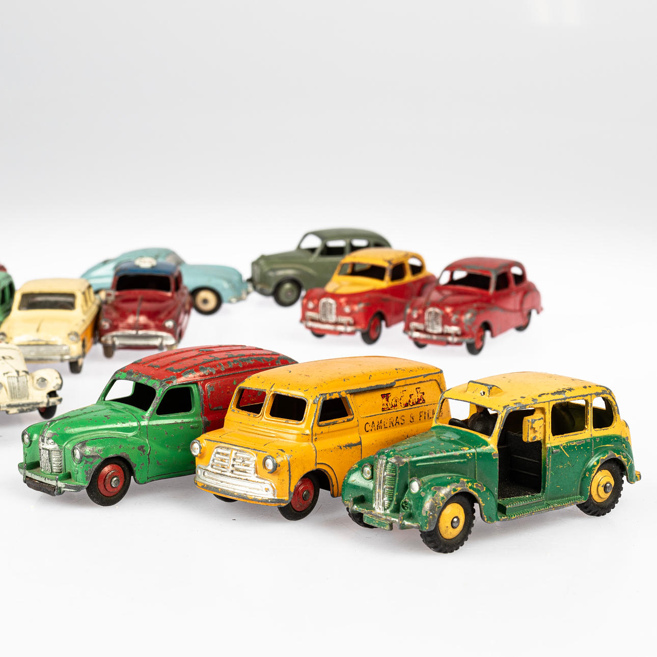 DINKY TOYS, cars, one lot. Toys - Toys - Auctionet