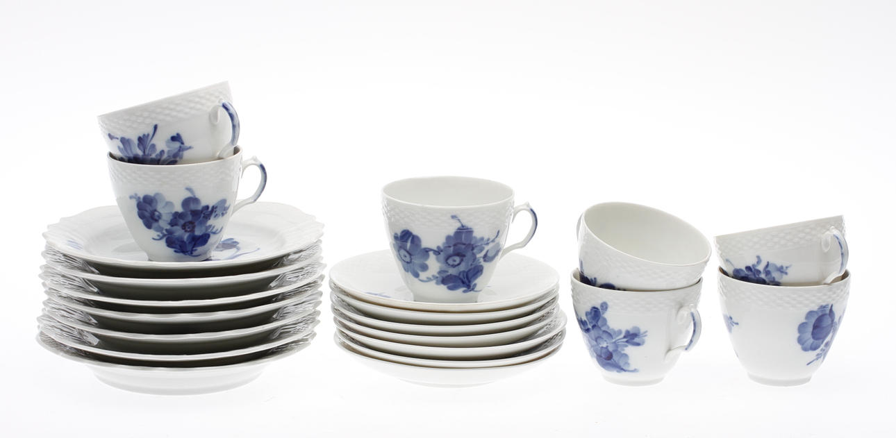 KAFFESERVISDELAR, 21 delar, porslin, "Blå Blomster" Royal Copenhagen, Danmark.