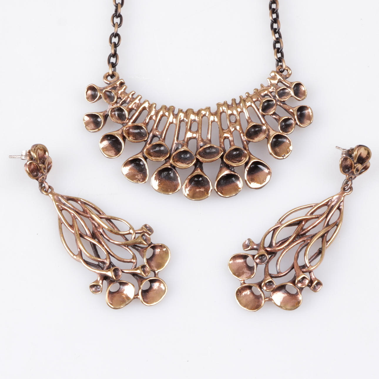 HÄNGSMYCKE, samt örhängen, brons, troligen Hannu Ikonen, Valo-Koru, 1960/70-tal.